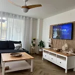 Beachfront With Sea View Apartamento *