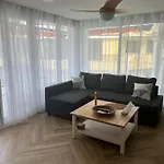 Beachfront With Sea View Apartamento *