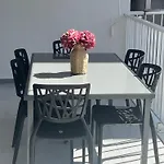 Beachfront With Sea View Apartamento Salou