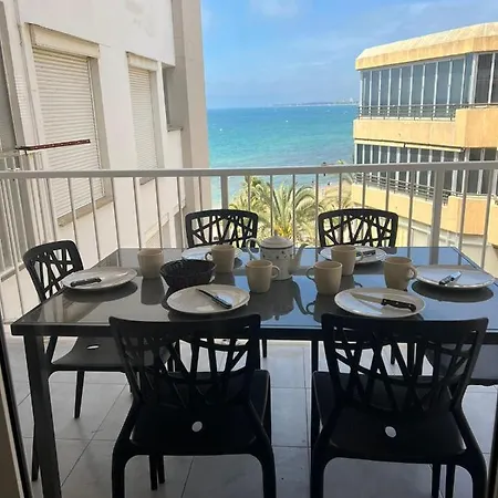 Beachfront With Sea View Apartment *