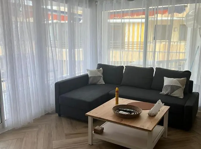 Beachfront With Sea View Appartamento *