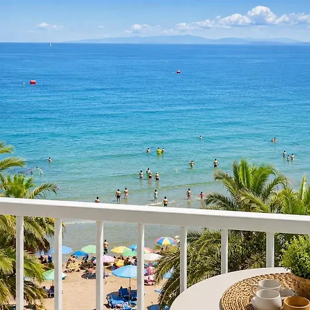 Beachfront With Sea View Apartament